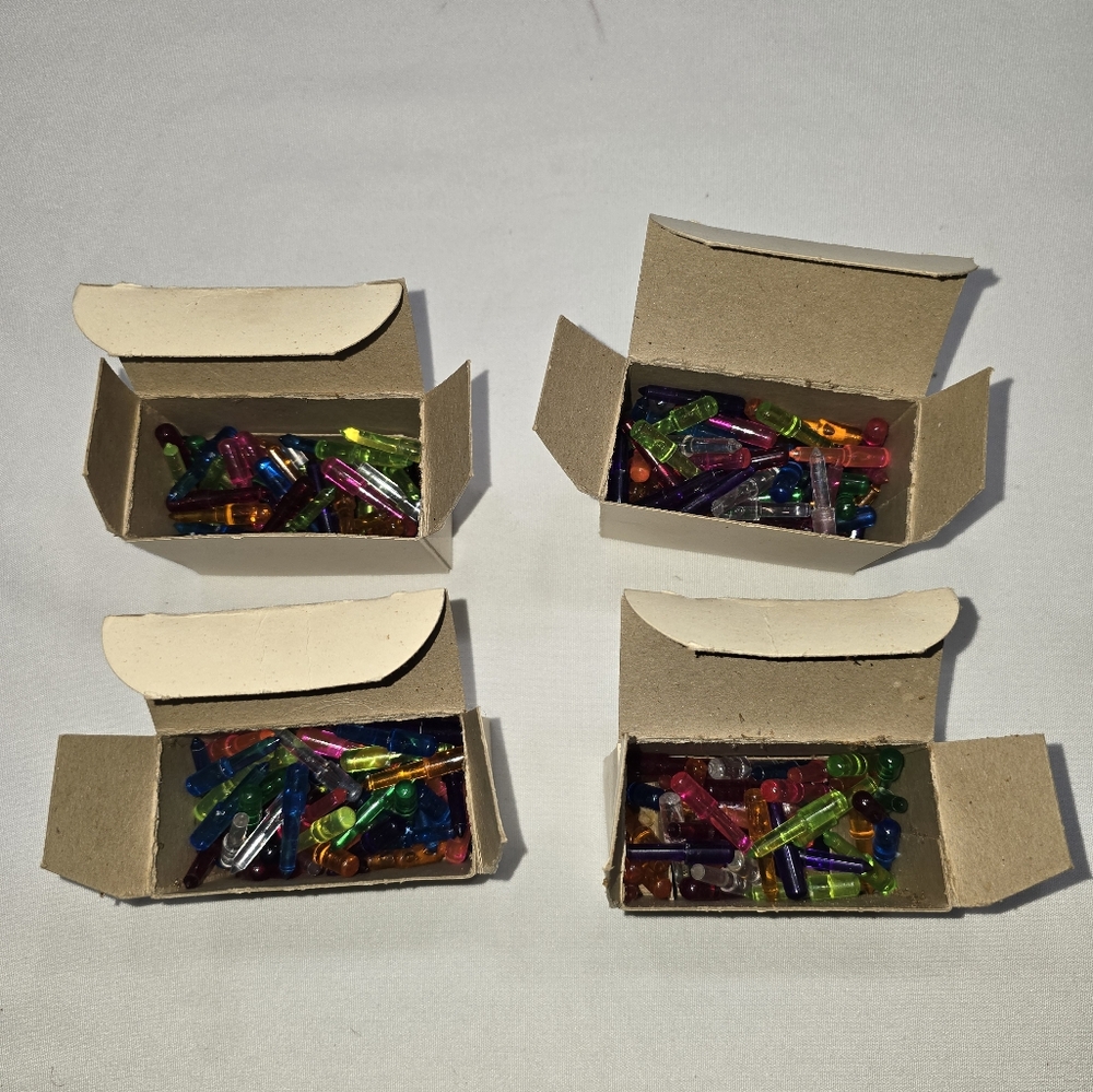 Vintage 70's Lite-Brite Pegs And Storage Box Set - Picture 2 of 3